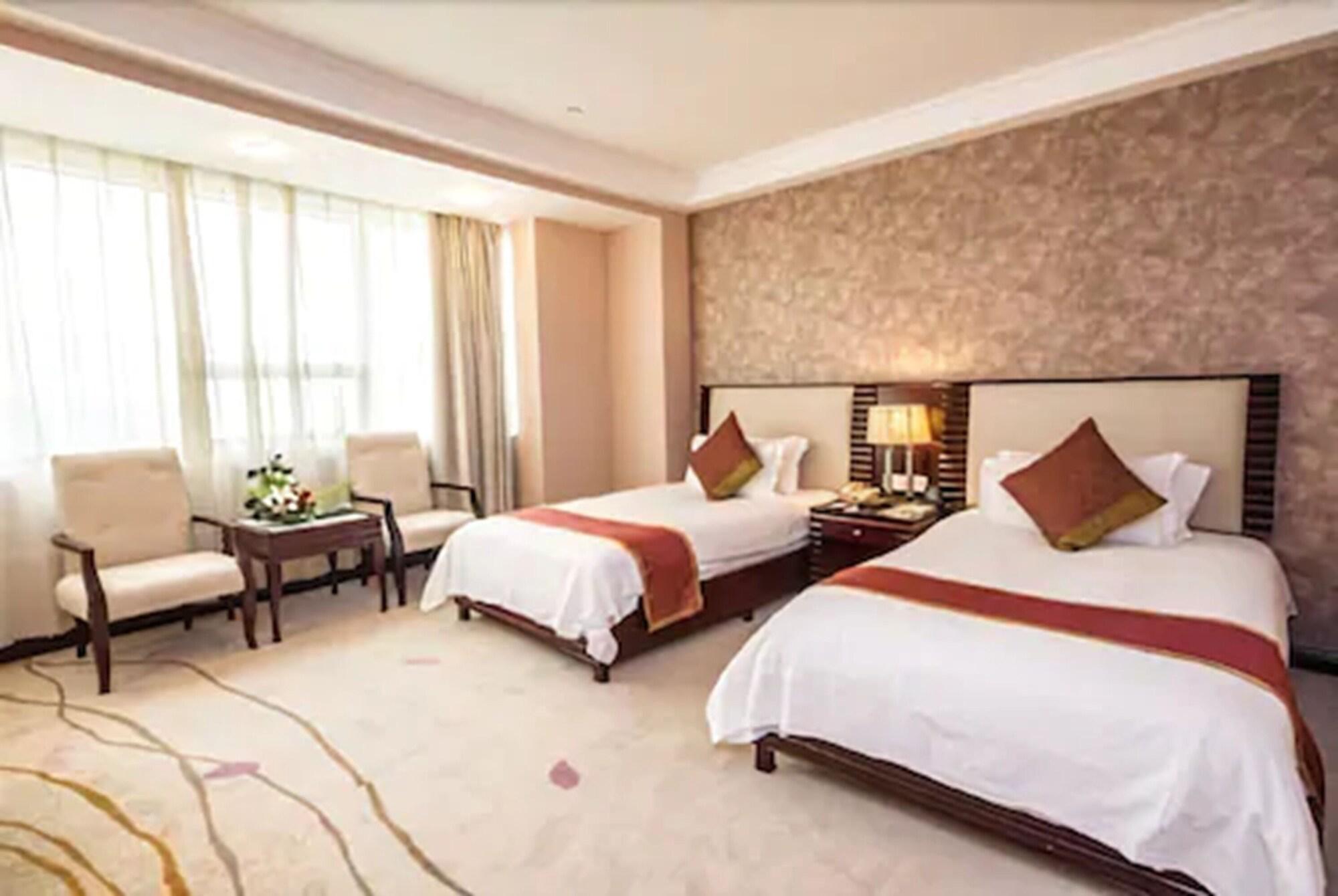 Hongyi Hotel Ухань Екстер'єр фото
