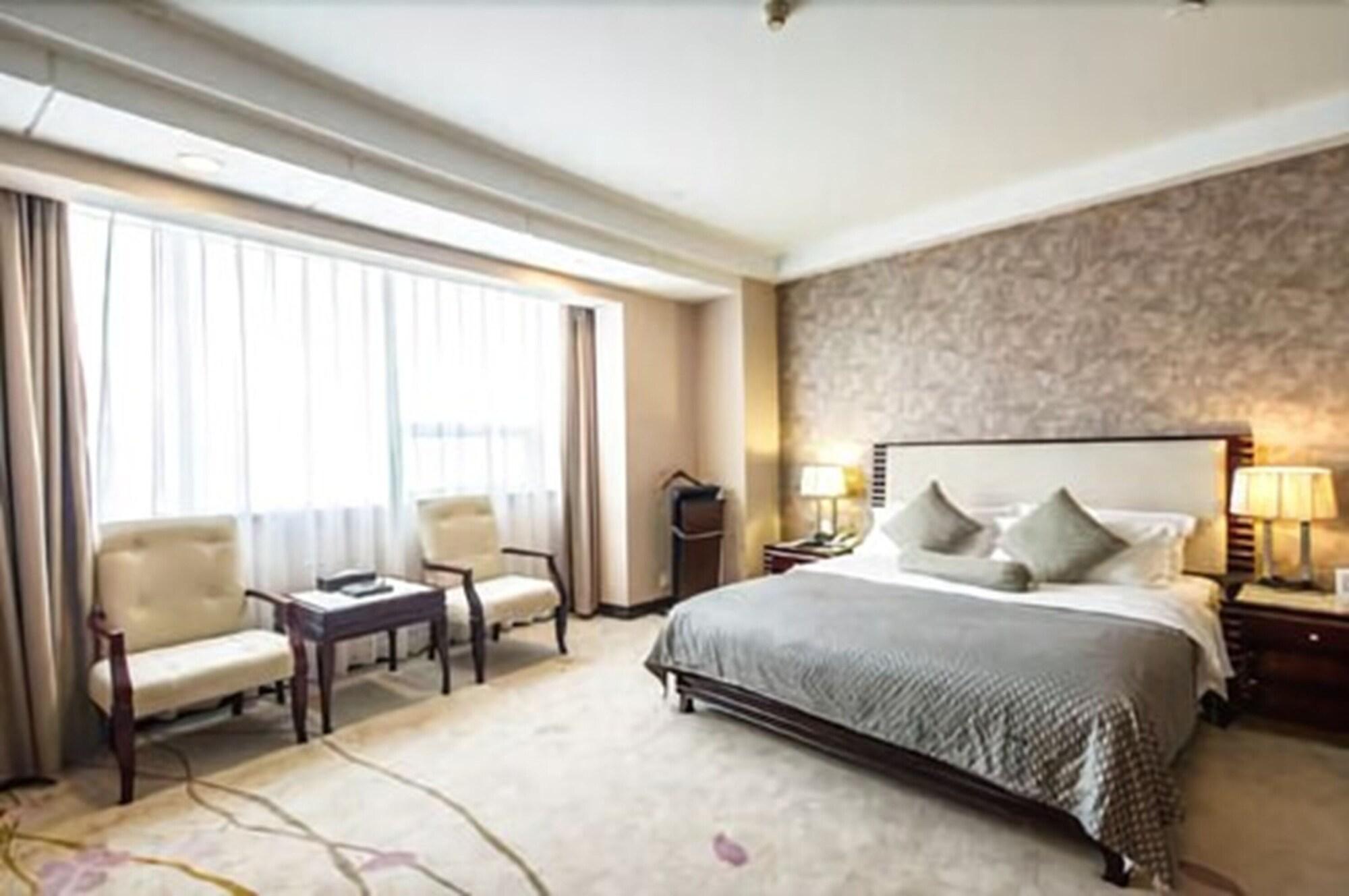Hongyi Hotel Ухань Екстер'єр фото